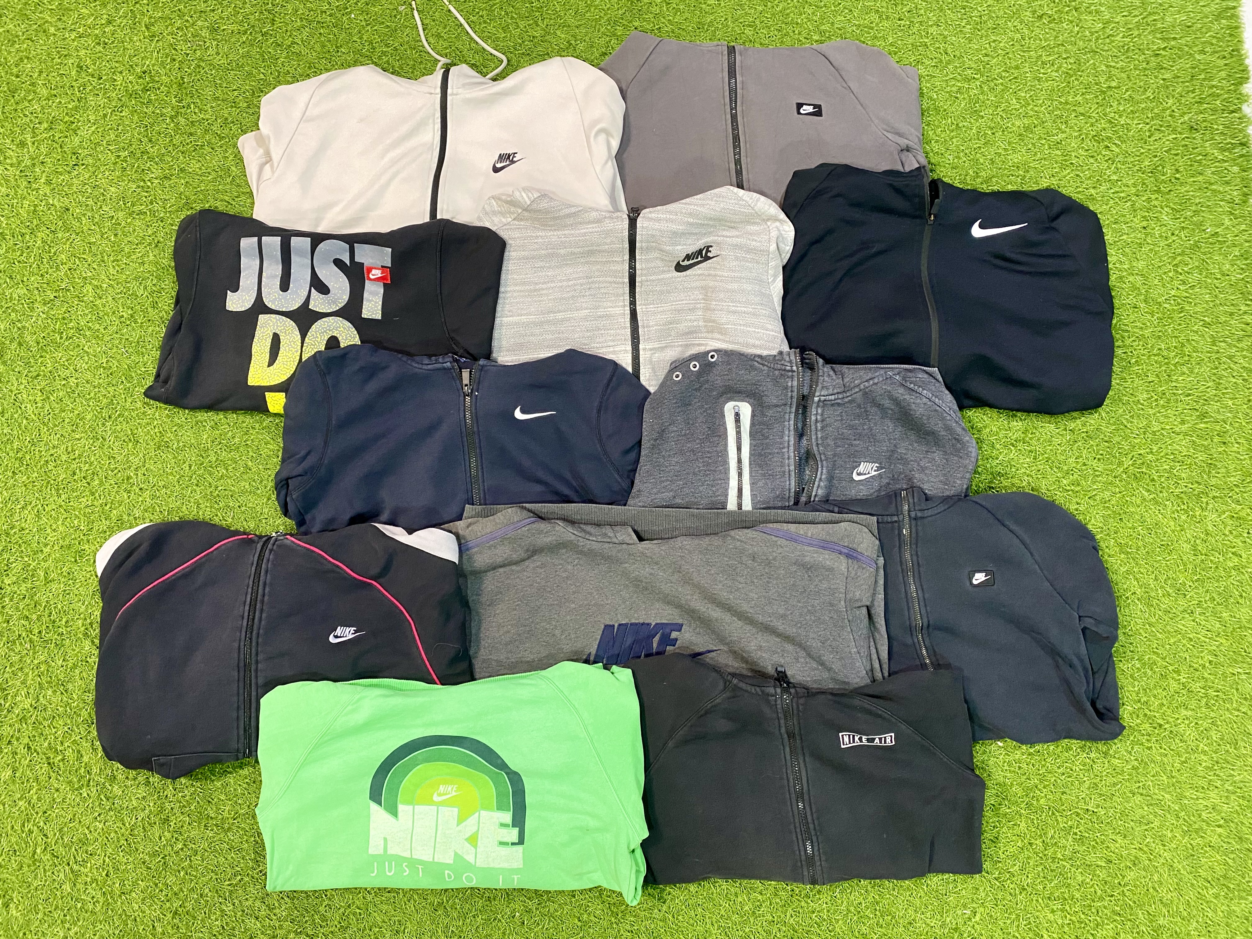 Survêtements Nike - 25 pcs