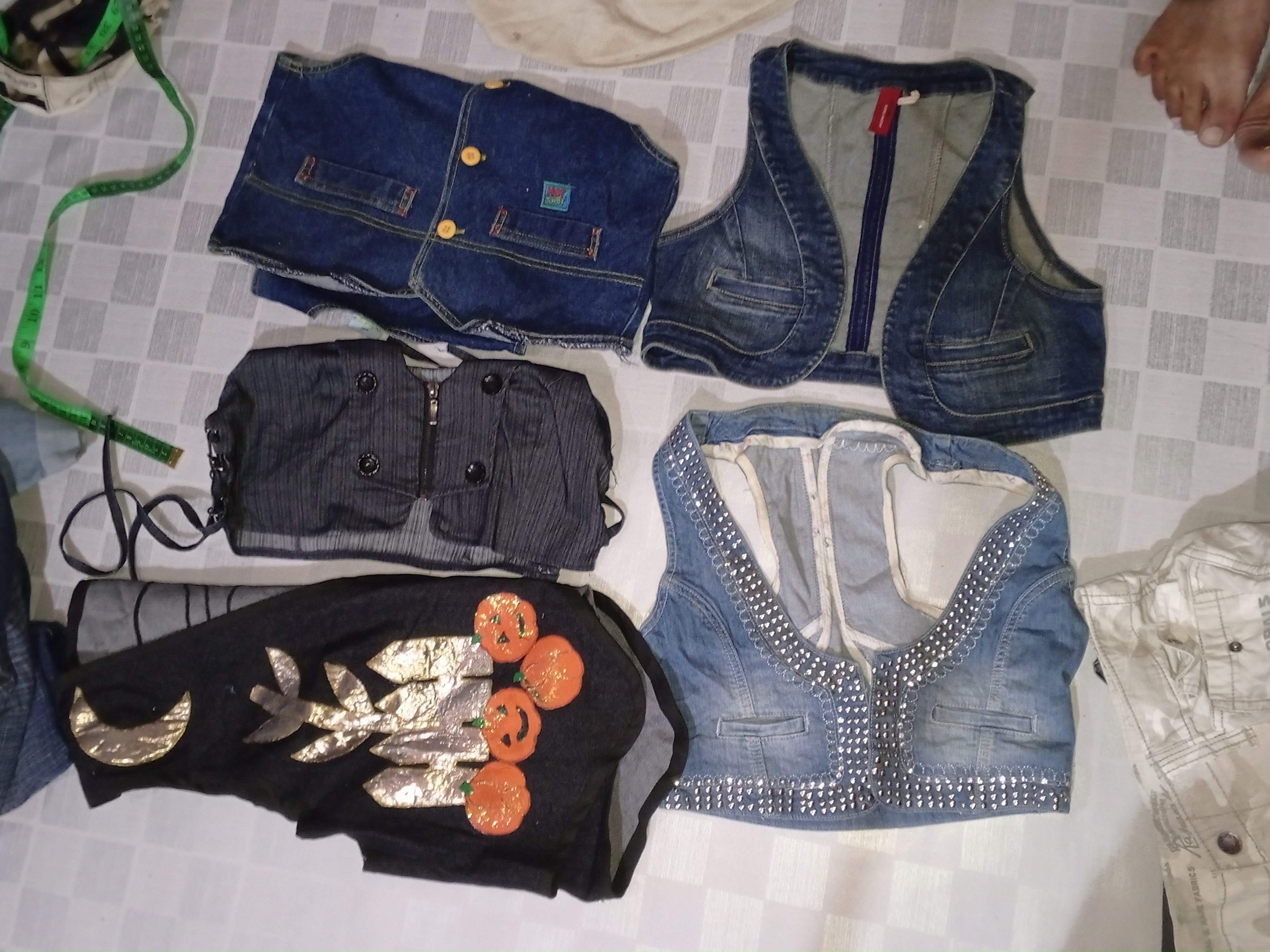 ID 20 waistcoat  diesel and other mix brands total 20